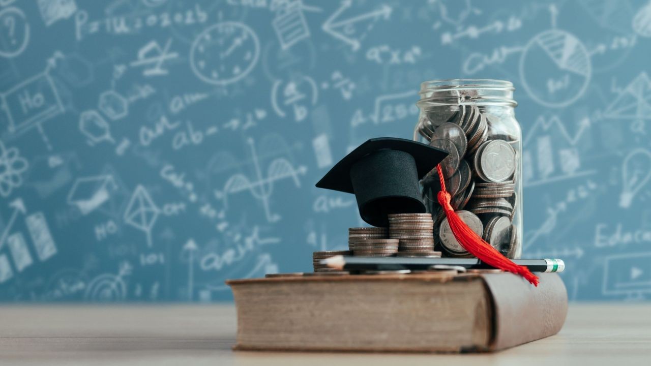 Why Some Australian Students Get Free Education While Others Pay Thousands – (And How It Impacts Aussie Consumers)