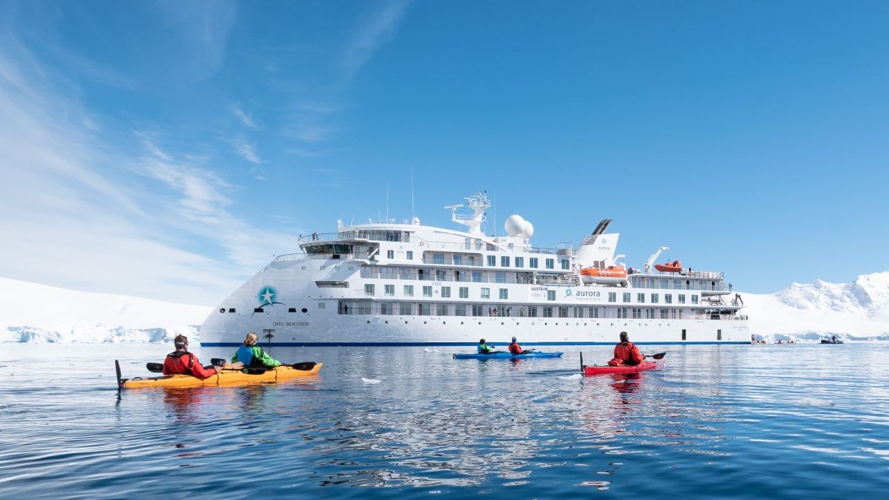 How Expedition Cruise Videos Showcase NZ’s Blend of Adventure and Luxury