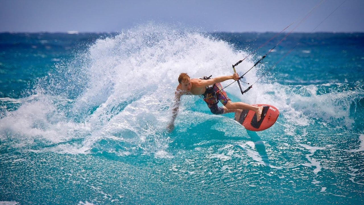 Why Summer Water Sport Videos Attract International Visitors to New Zealand