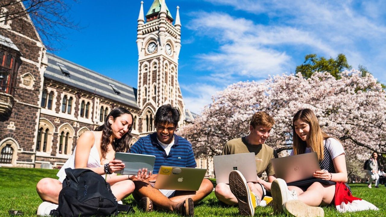 Why University Video Content Helps Kiwi Students Succeed in NZ