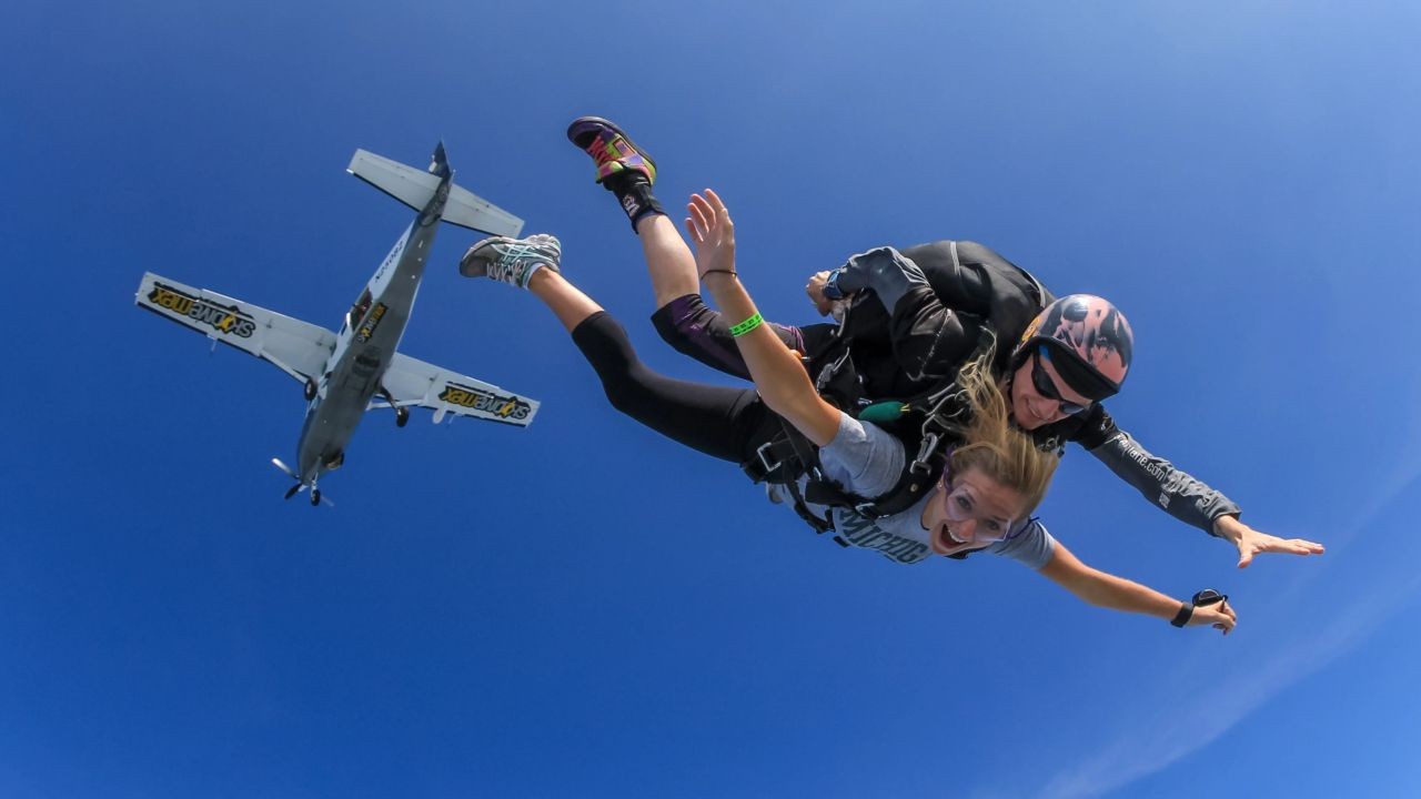 Why Skydiving Videos Inspire Global Tourists to Choose New Zealand