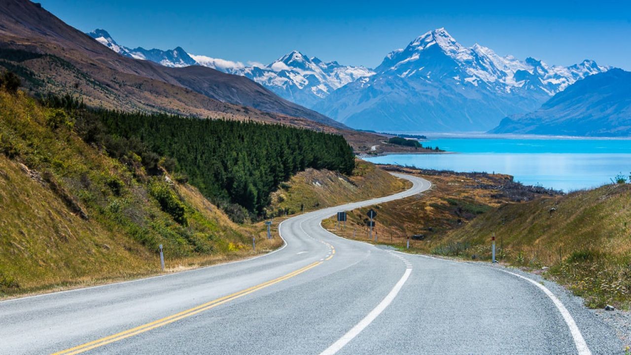 The Great New Zealand Road Trip: Former media executives Dallas and Donna Gurney left Auckland for coastal Whananaki – why they say life is beautiful ..