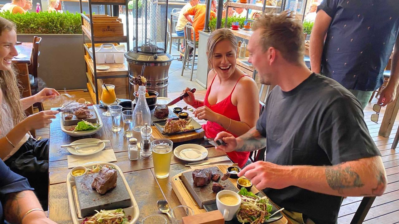 From Rotorua Food Markets to Auckland Rooftops: Showcasing Kiwi Flavours on Video