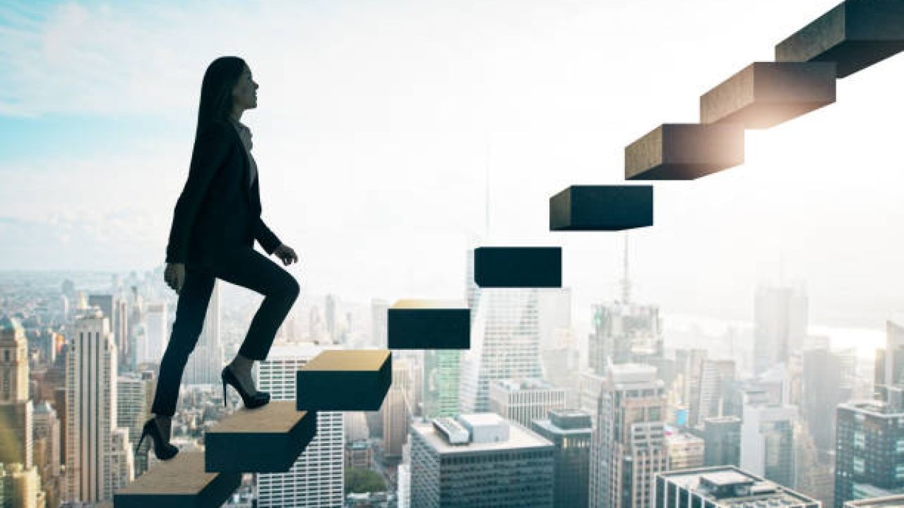 The Unspoken Rules of Climbing the Corporate Ladder in Australia – A Deep Dive into the Aussie Perspective