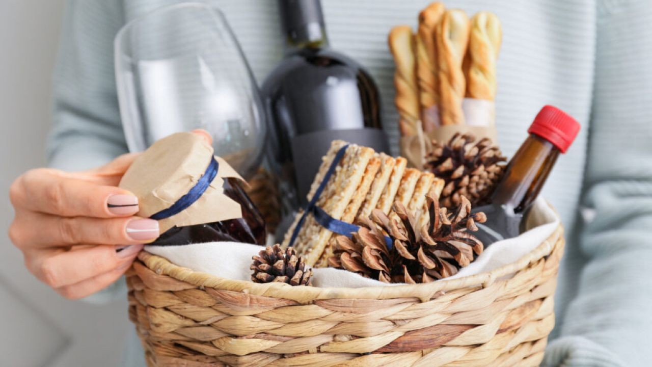 Seasonal Gift Guides and Retail Videos for Kiwi Shoppers