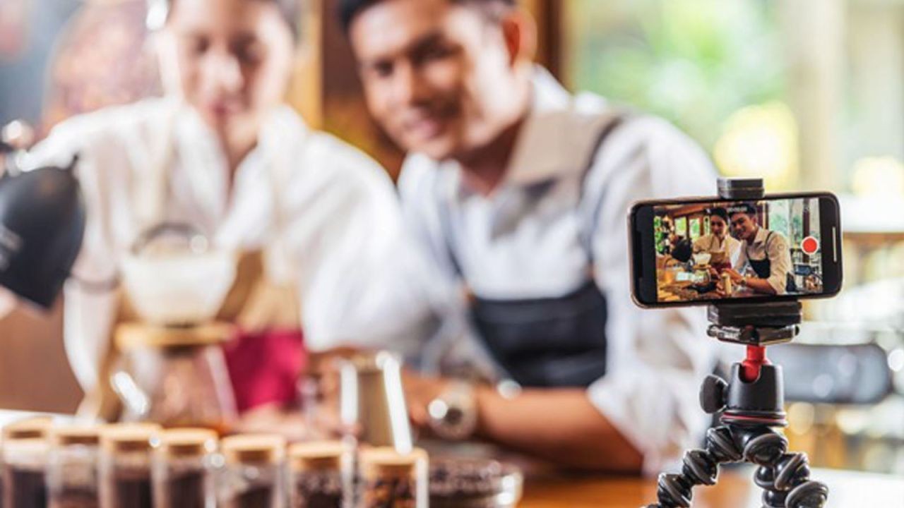 Customer Testimonial Videos That Increase Conversions in Australian Retail