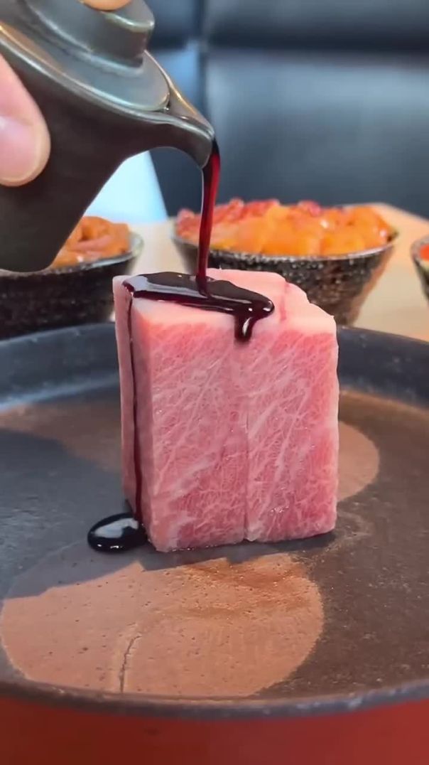 “Yakiuo”: The BBQ That Doesn’t Grill Meat 🍣🔥