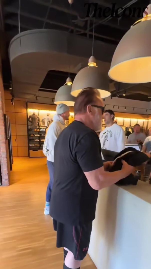 Arnold Schwarzenegger Gets a Protein Shake at the Gym 💪🥤