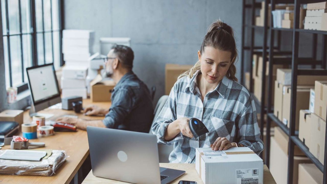 How Video Testimonials Improve Online Retail Sales in AU