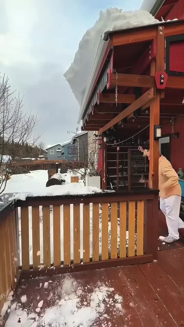 The Most Satisfying Snow Removal You’ll See Today ❄️🧊