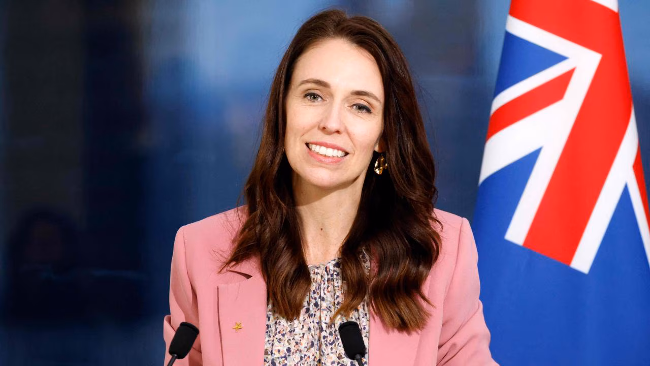 Government Briefing Videos That Promote Accountability and Trust