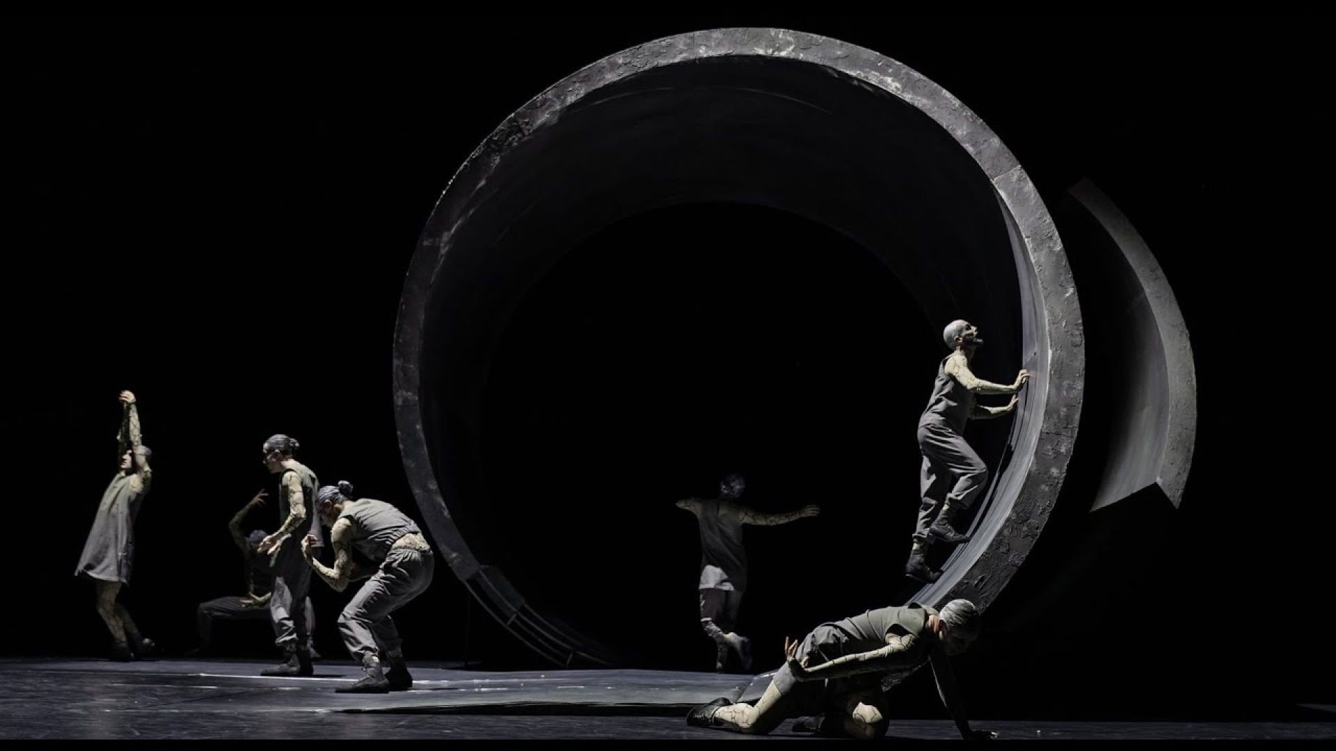 Maciej Kuźmiński’s Memoryhouse | Landestheater Linz Main Trailer