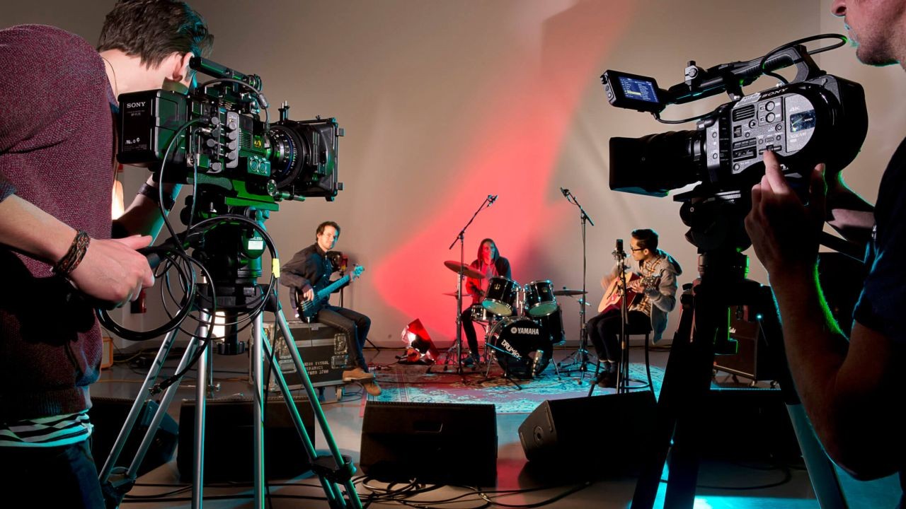 Behind-the-Scenes Video Tours of NZ Museums and Galleries