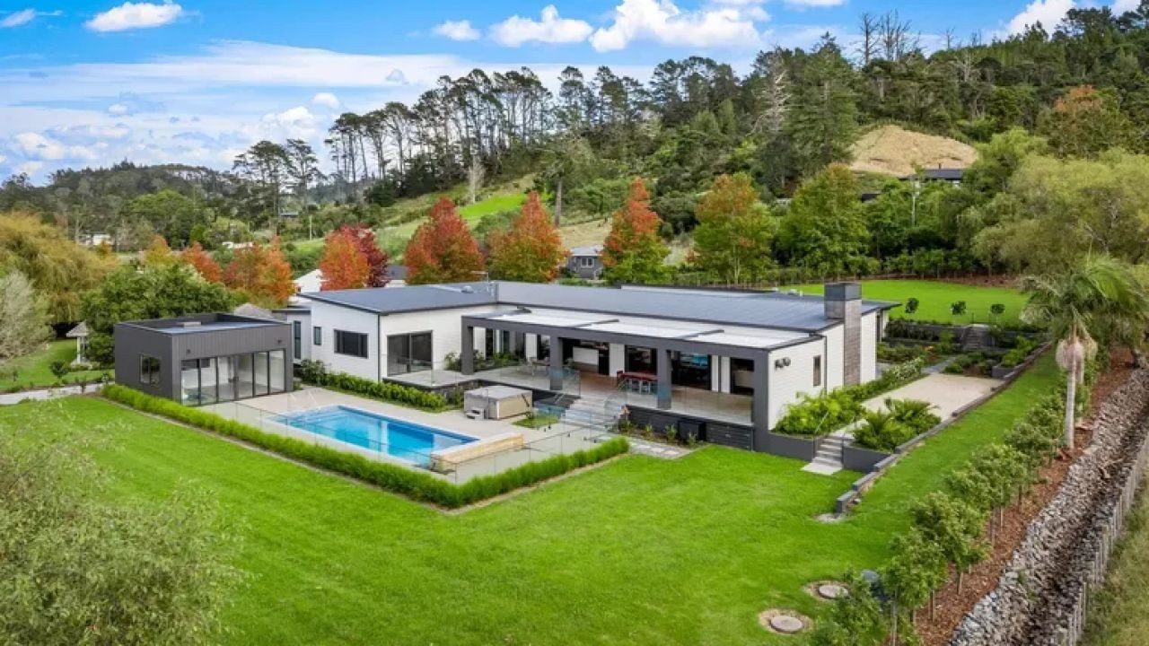 Why Aussie Buyers Prefer Video Tours for Property Decisions