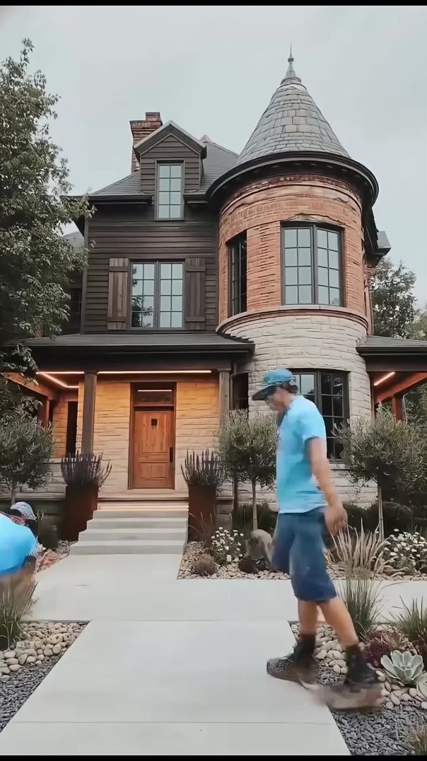 Cheapest House Turned Into a Luxury Look