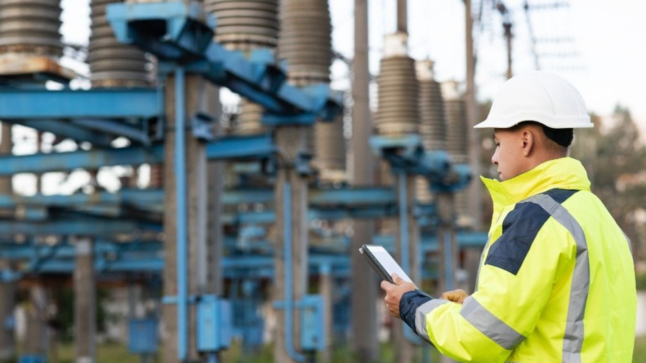 Video Reports Analyzing Australia’s Energy Policy, Climate Goals, and Market Trends