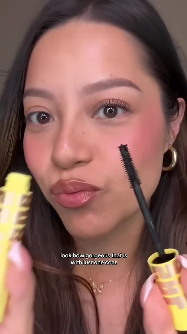 Trying Maybelline Colossal Bubble Mascara on Short Lashes