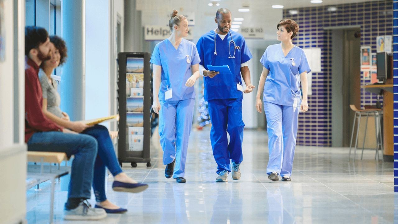 Should Australia Implement a Two-Tier Healthcare System Like the U.S.? – A New Era for the Australian Market?