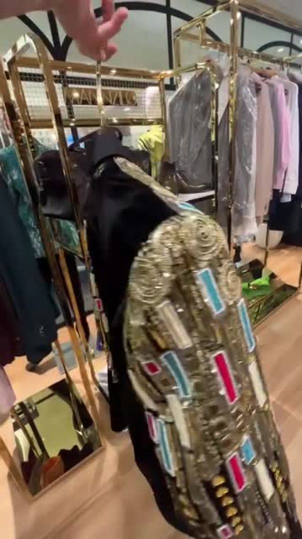 With over 30,000 of the world’s best fabrics, Mannzilo will satisfy even the most discerning haute couture connoisseur.