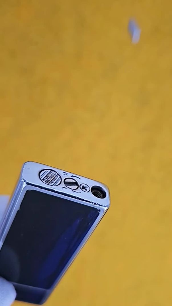 1980 Penguin Muse Gas Lighter 🔥