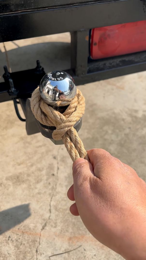 OMG! Super Strong & Reliable Rope for Trailer Hitch 💪