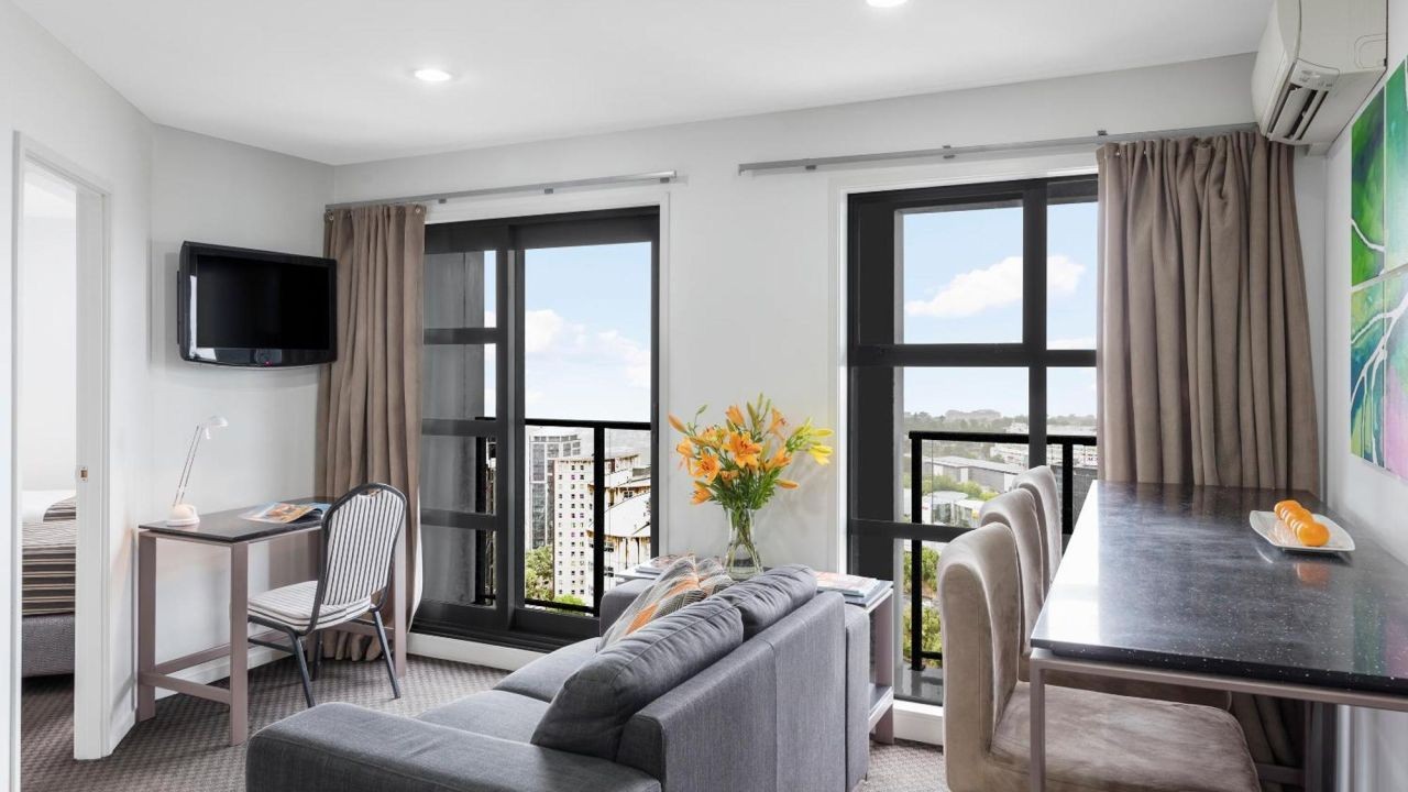 东区奥克兰生活全解：住宅类型、学区与社区环境