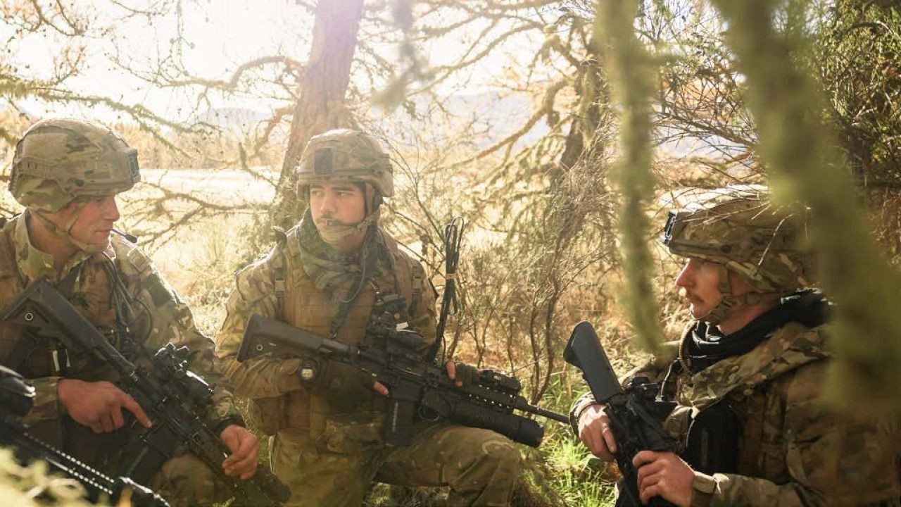 Special Forces vs. Regular Army: Which One Is More Important? – (And What It Means for Aussie Businesses)