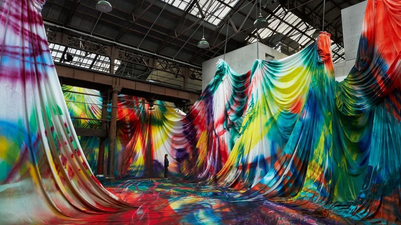 Public Art vs. Private Art Commissions: Which Pays More in Australia? – Is It Australia’s Next Big Thing?