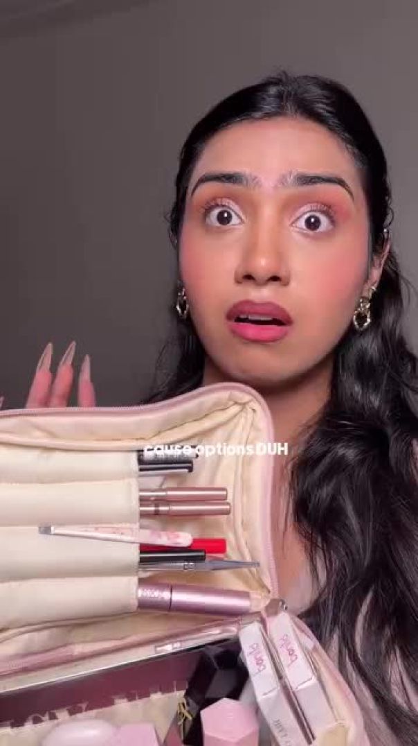 The makeup bag everyone it girl owns, now in Sorbet.  If you know, you know.