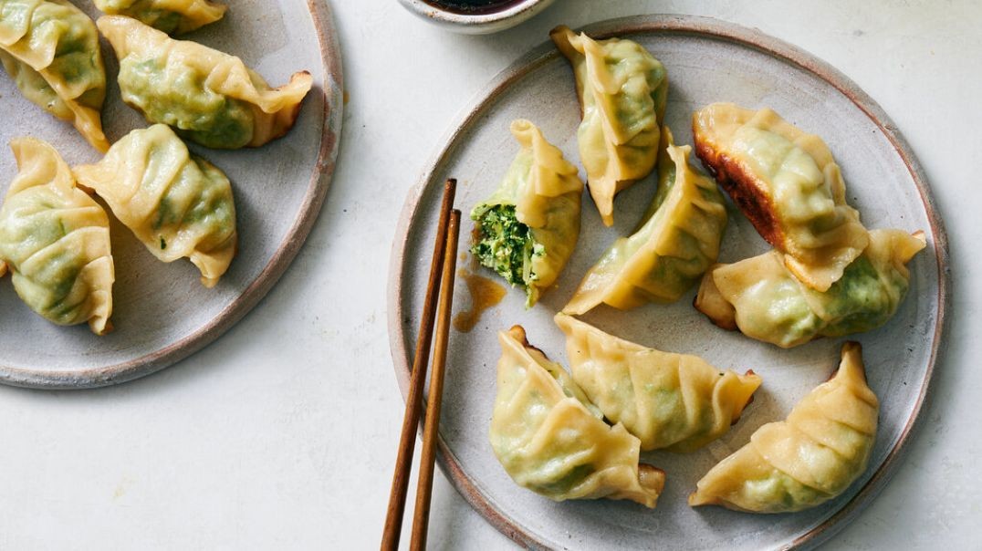 Amazing Taiwanese Fried Dumplings – 15,000 Daily