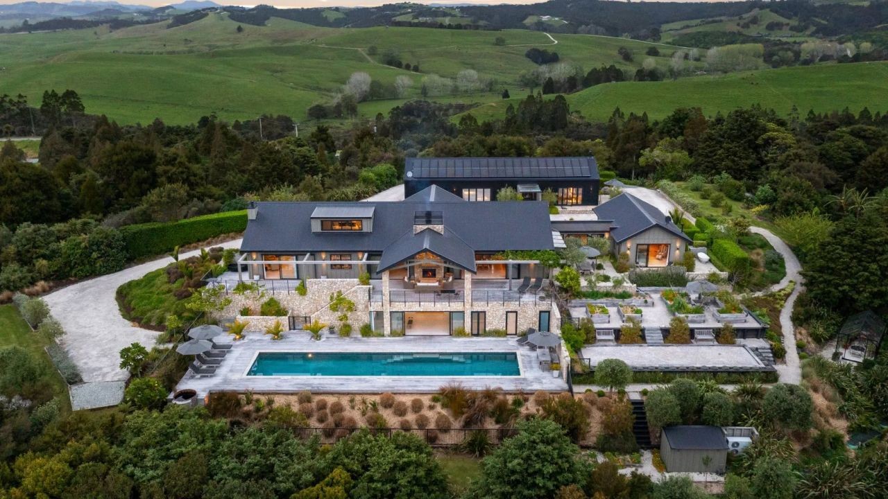 How Cryptocurrency Will Change Luxury Real Estate Transactions in Australia – The Real Reason It’s Exploding in Australia
