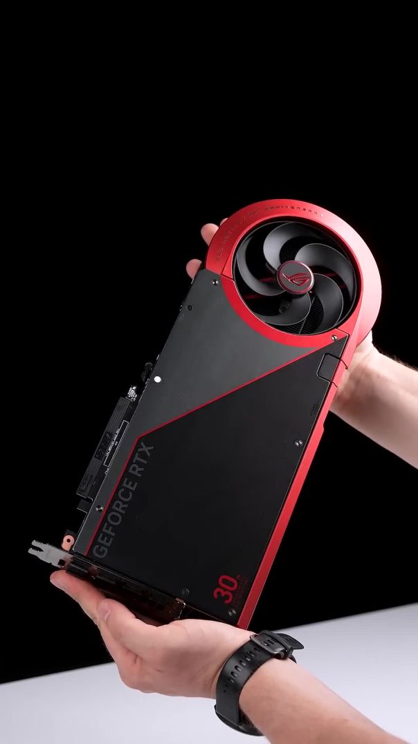 RTX 5090 Matrix GPU Unboxing 👀