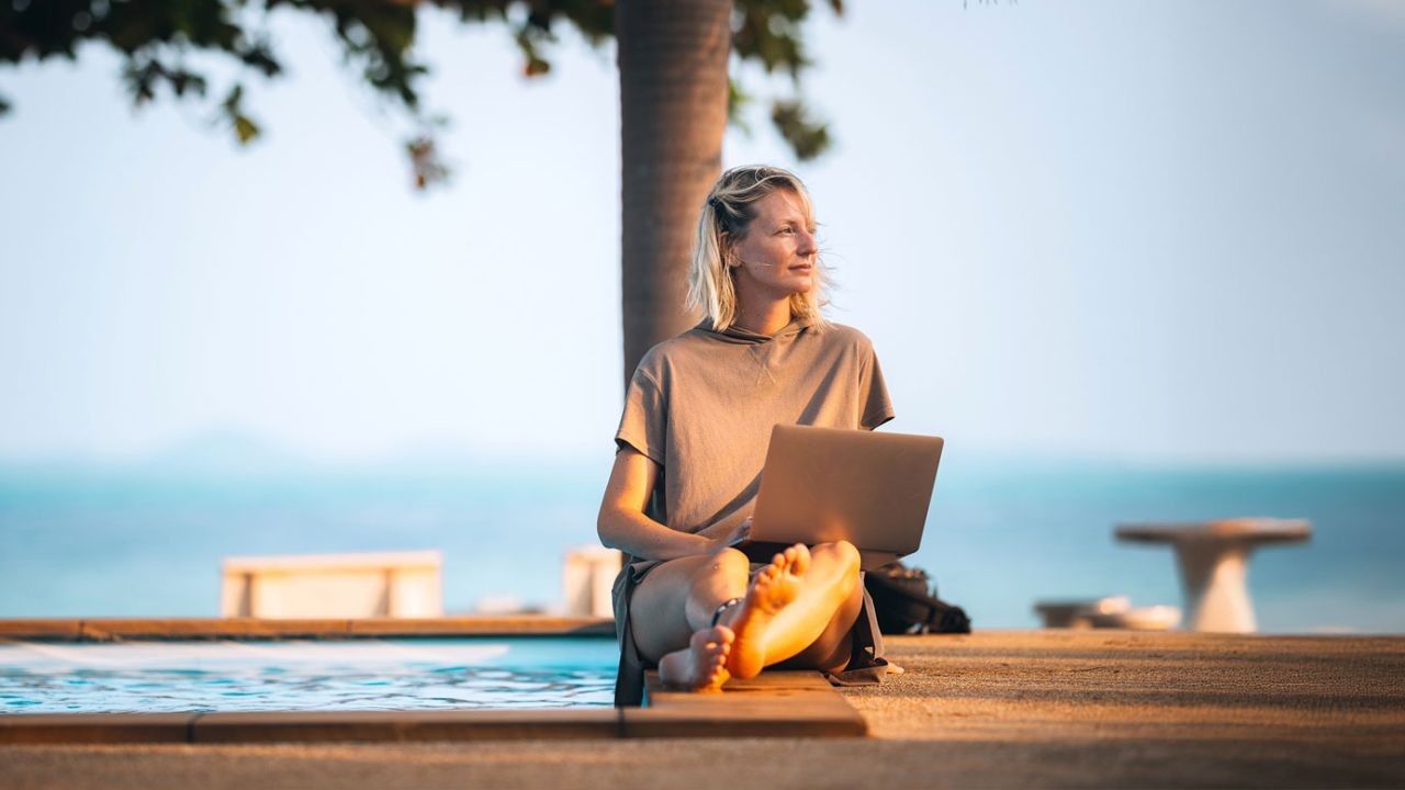 The impact of digital nomadism on New Zealand's economy and society. – The Rise of This Trend Across New Zealand