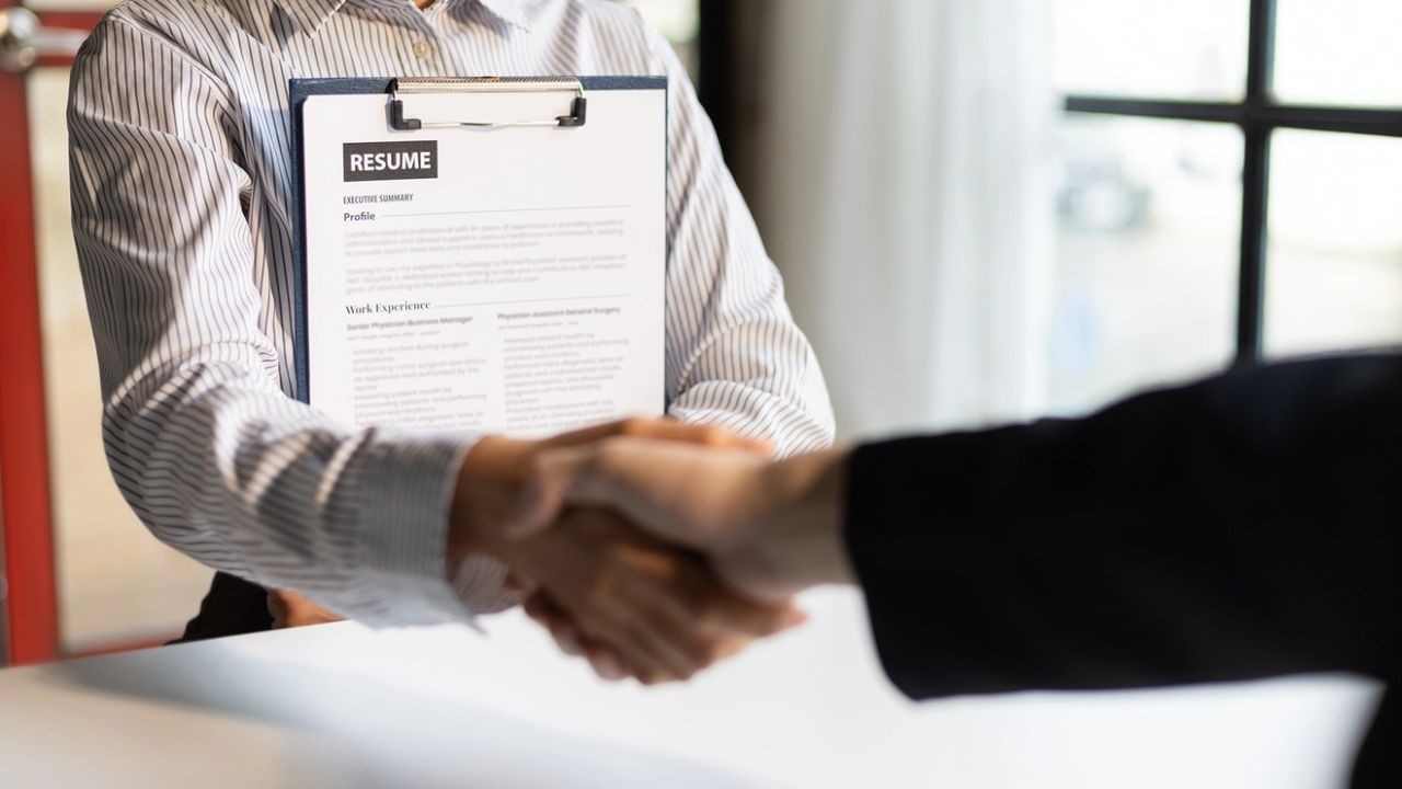 Which NZ Universities Have the Best Job Placement Rates? – Is It Worth the Hype for Kiwis?