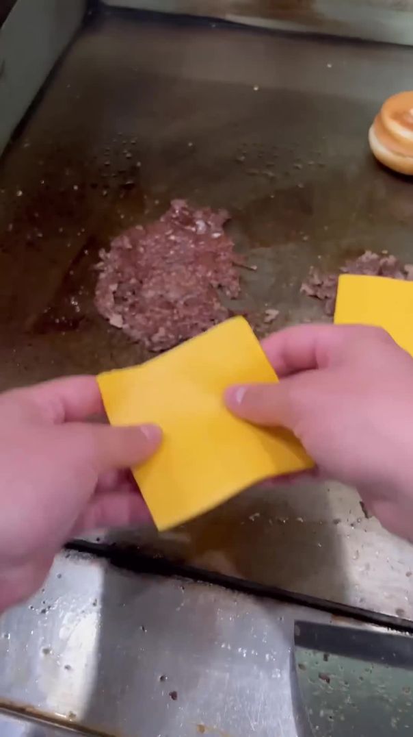 How to Make a Chandler-Style MrBeast Burger in Auckland 🍔🔥