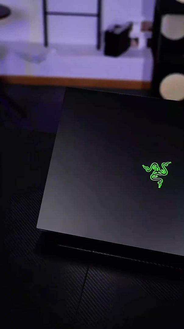 Razer Blade 18 (2026) Unboxing: Is This the Ultimate Gaming Laptop? 🎮🔥