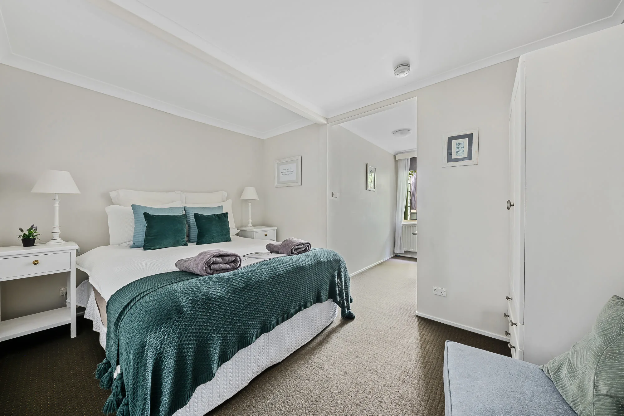 Queen budget guest room