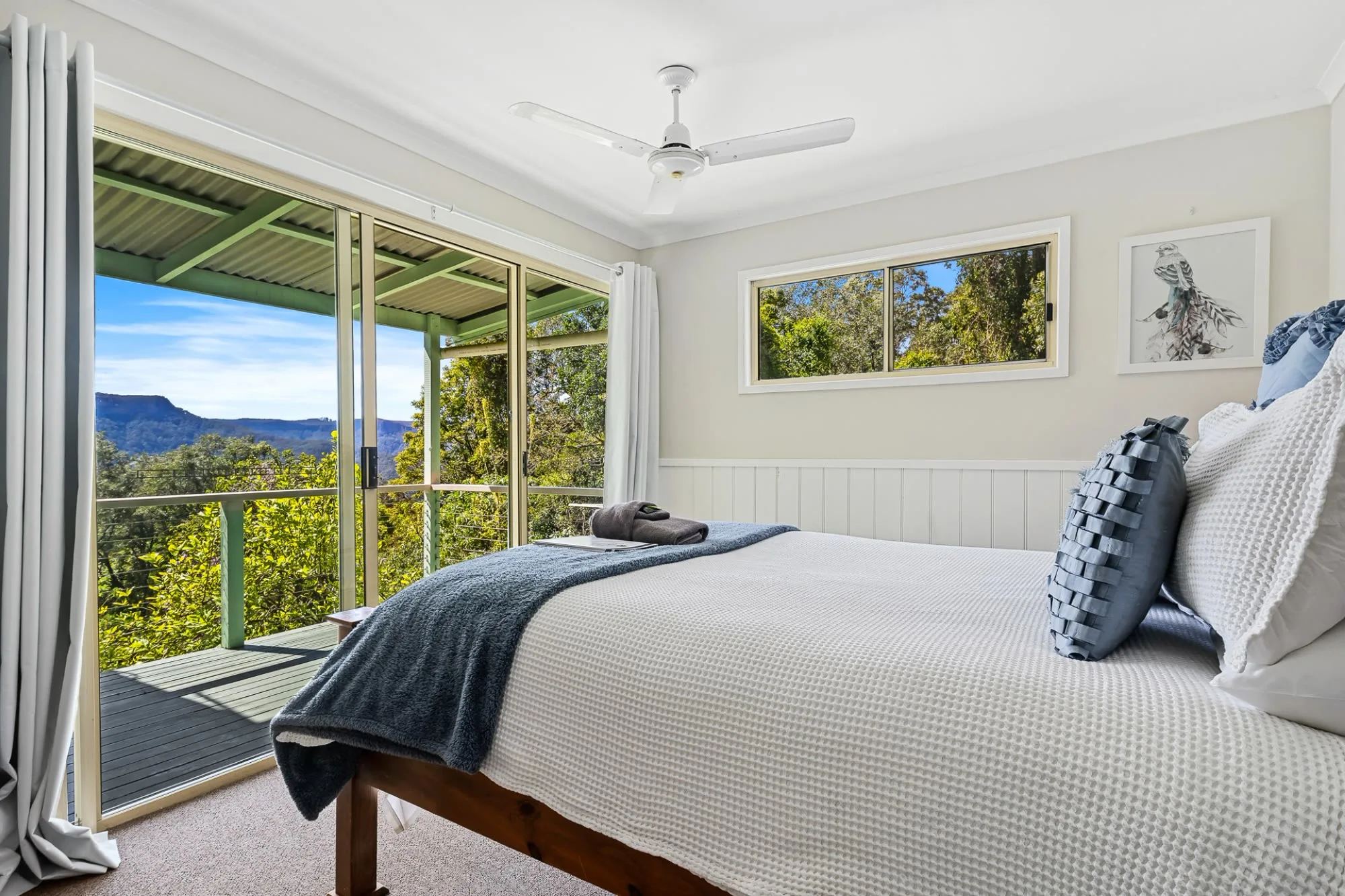 Scenic Cottage bedroom