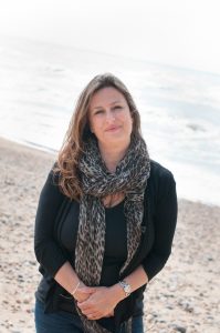 Elly Groffiths author