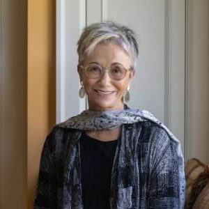 Elizabeth George author