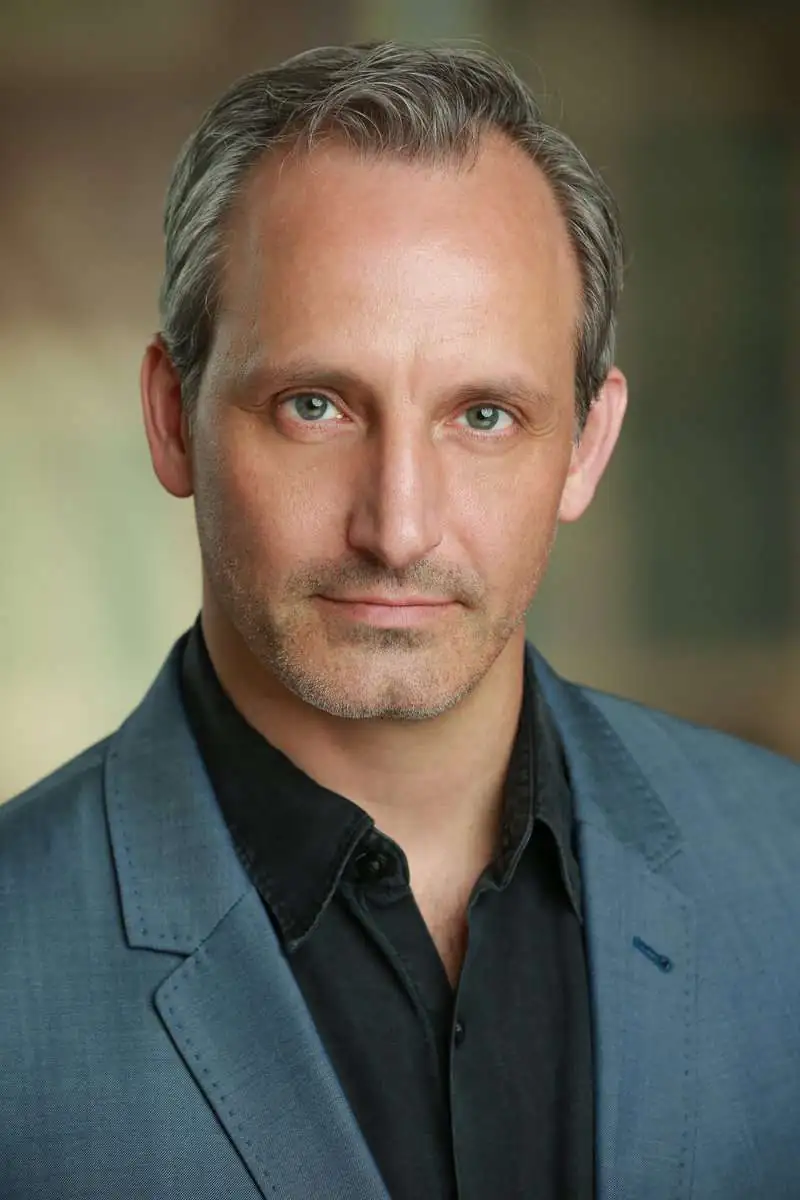 Glen Erik Hamilton Author