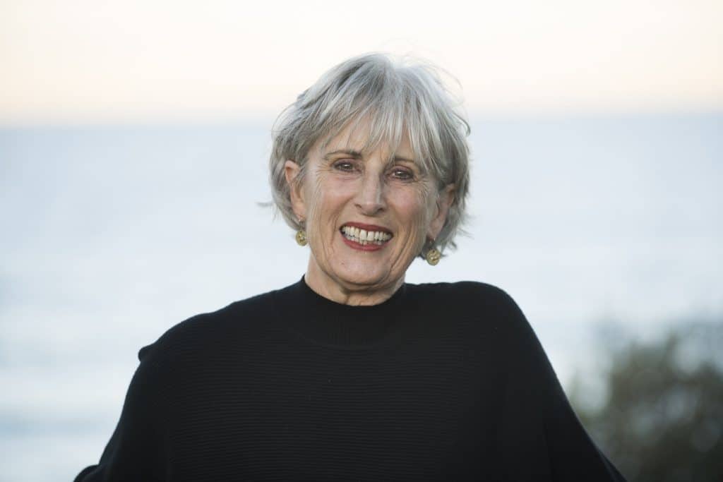 Amanda Hampson author